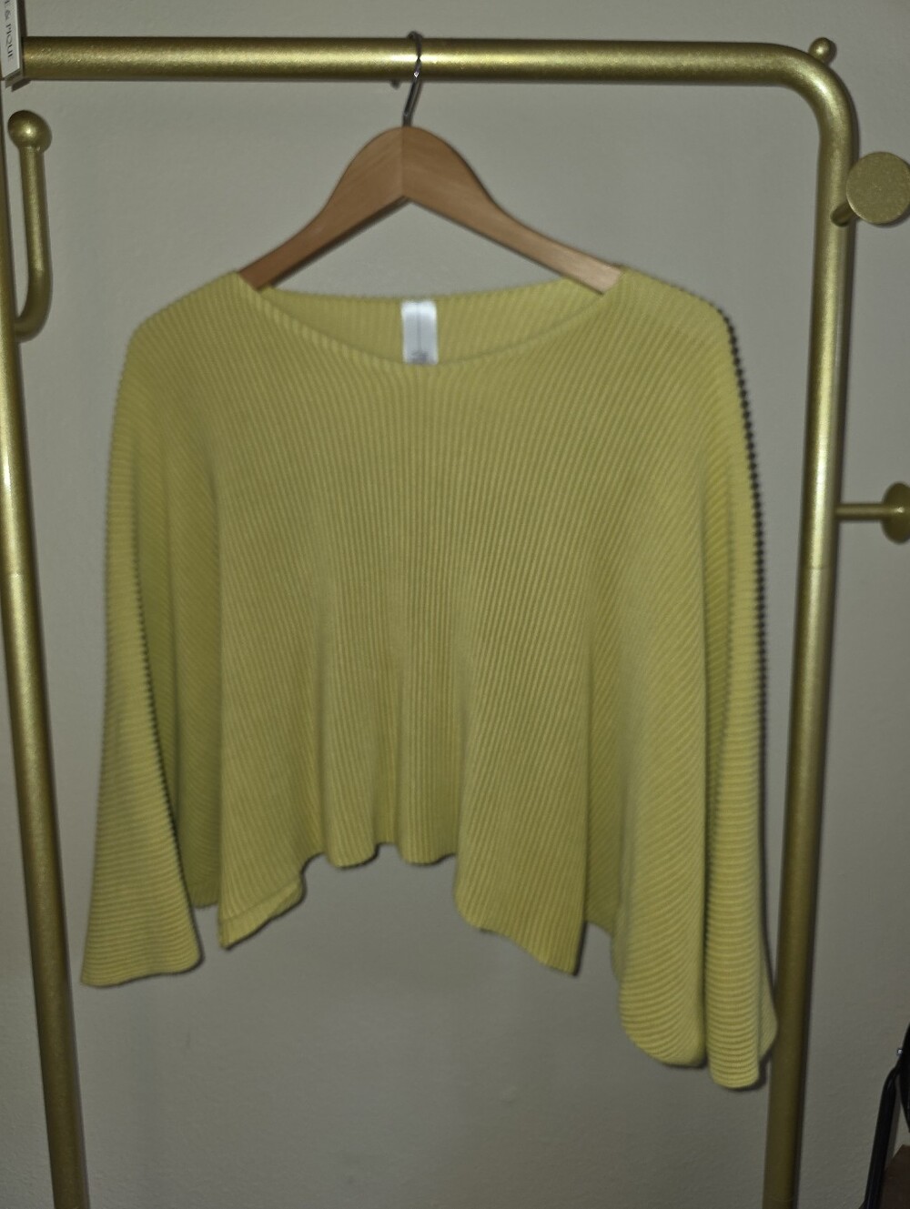 MarlaWynne popover sweater Size Medium In Lime Green